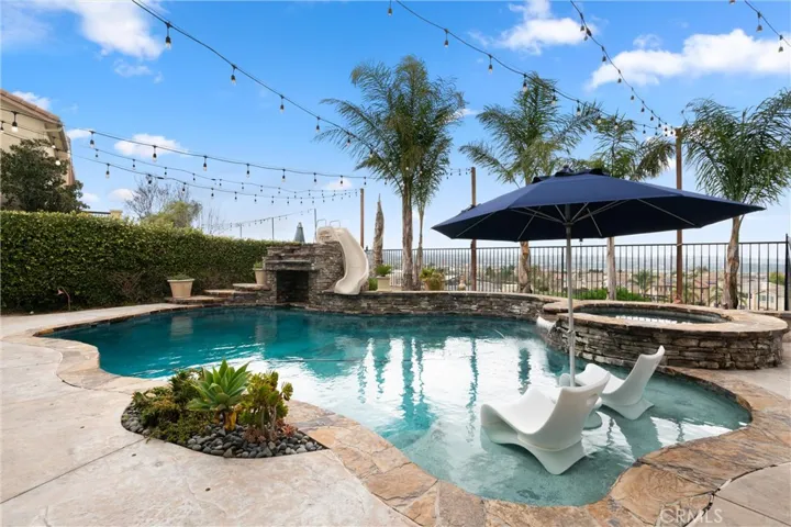 24086 Via Vista, Valencia, California 91354