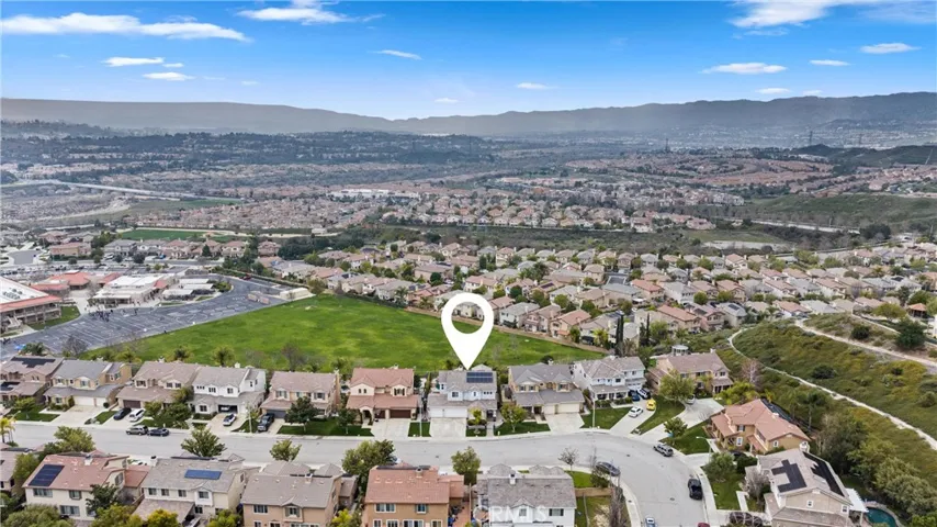 24086 Via Vista, Valencia, California 91354
