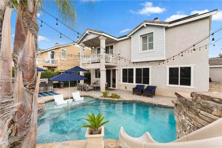 24086 Via Vista, Valencia, California 91354