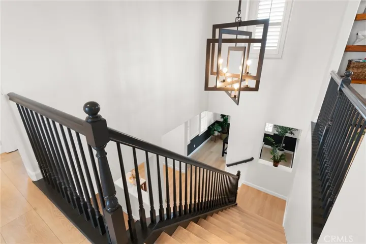 24086 Via Vista, Valencia, California 91354