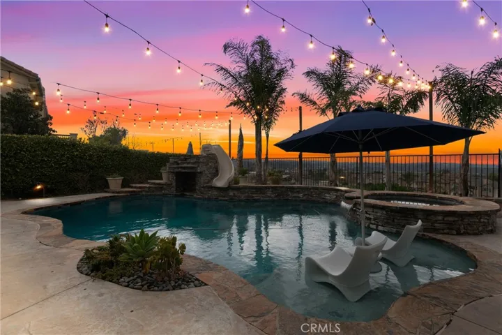24086 Via Vista, Valencia, California 91354