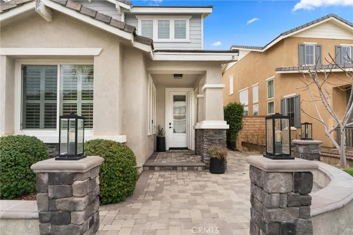 24086 Via Vista, Valencia, California 91354