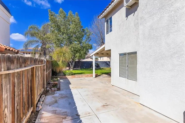 Another giant side yard!