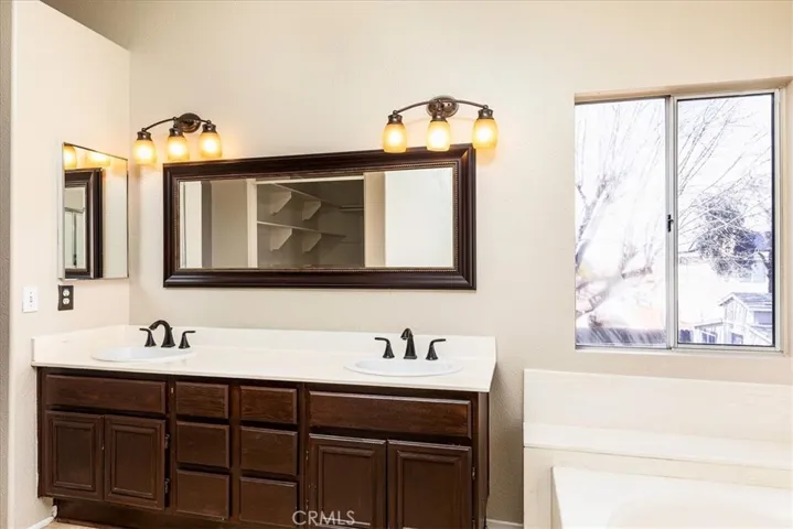 26147 Corte Tecolote, Hemet, California 92544