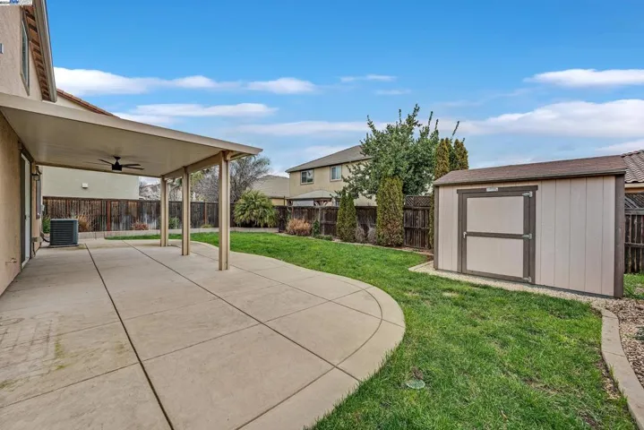 5262 Jacque Bell Ln, Fairfield, California 94533