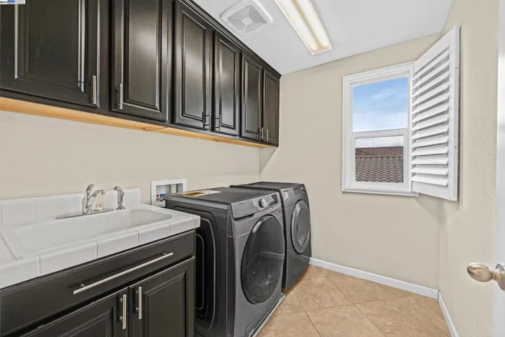 5262 Jacque Bell Ln, Fairfield, California 94533