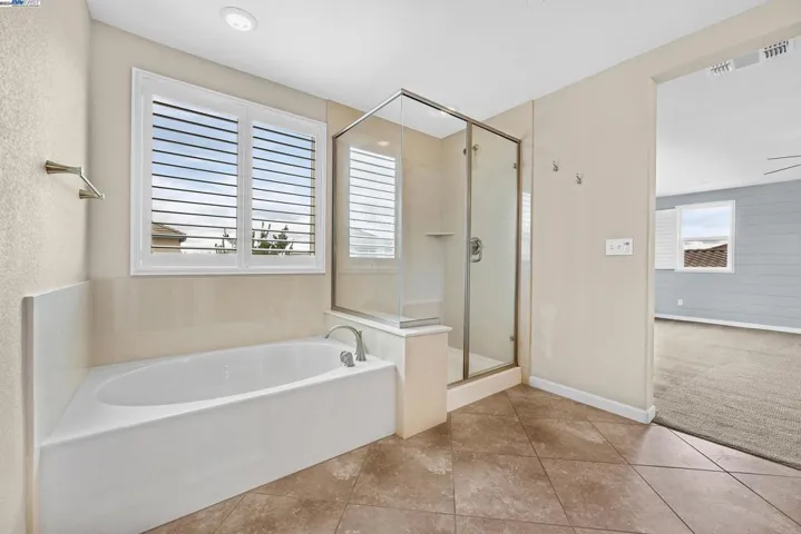 5262 Jacque Bell Ln, Fairfield, California 94533