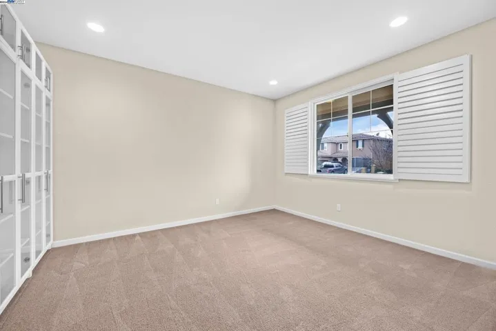 5262 Jacque Bell Ln, Fairfield, California 94533