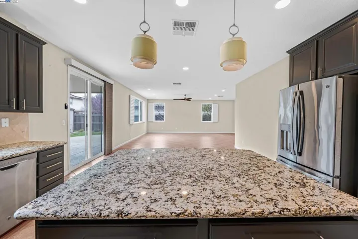 5262 Jacque Bell Ln, Fairfield, California 94533