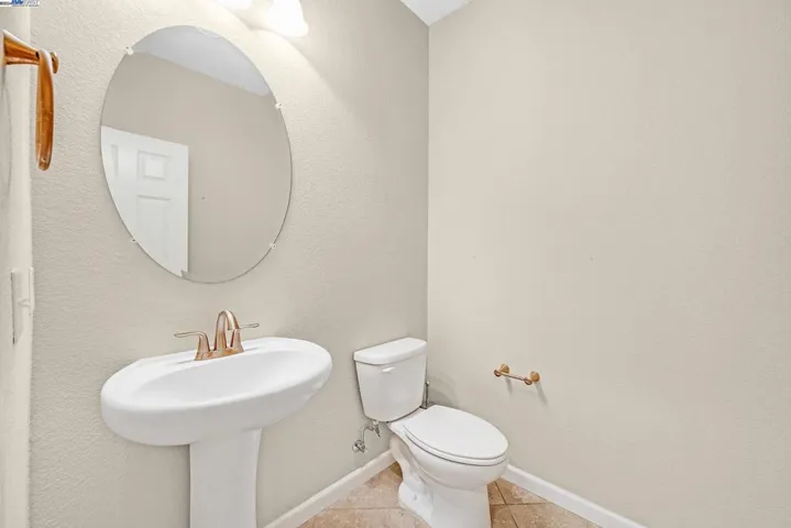 5262 Jacque Bell Ln, Fairfield, California 94533