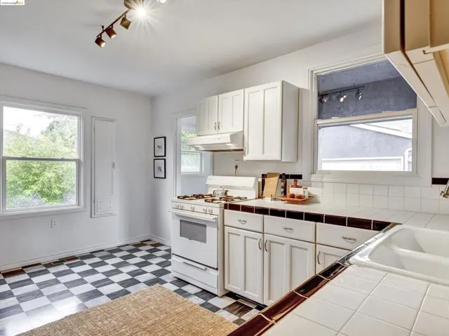 1522 Liberty St, El Cerrito, California 94530