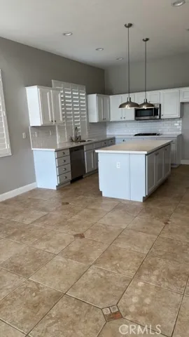 811 Inverlochy Drive, Fallbrook, California 92028
