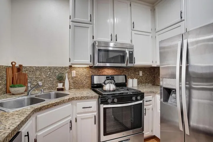 665 Atherton Place 606, Hayward, California 94541