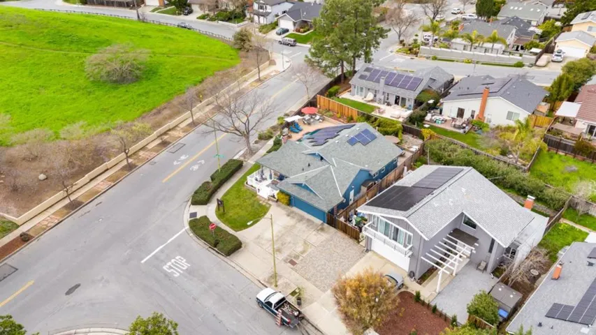 517 Los Pinos Way, San Jose, California 95123