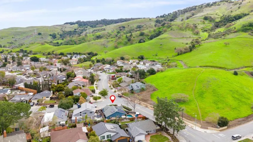 517 Los Pinos Way, San Jose, California 95123