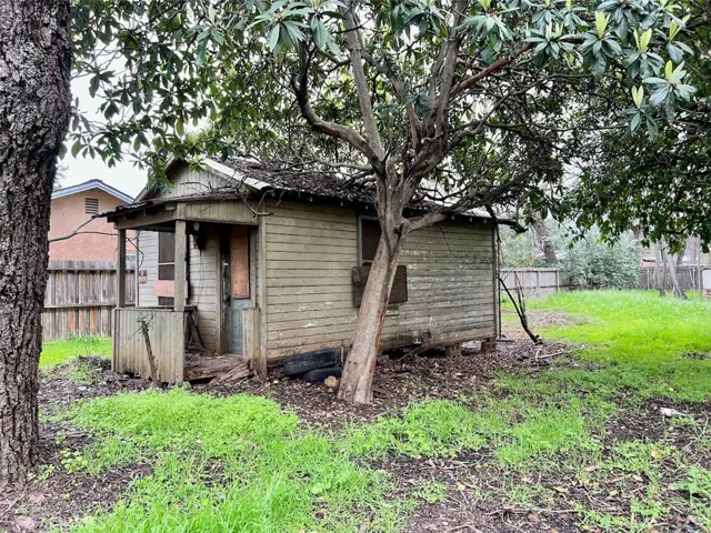 1257 E 9th Street, Chico, California 95928