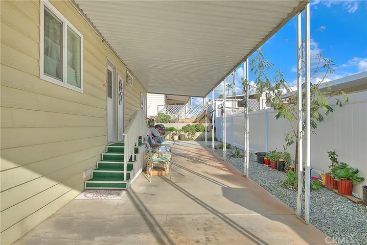 Carport (1 of 3)