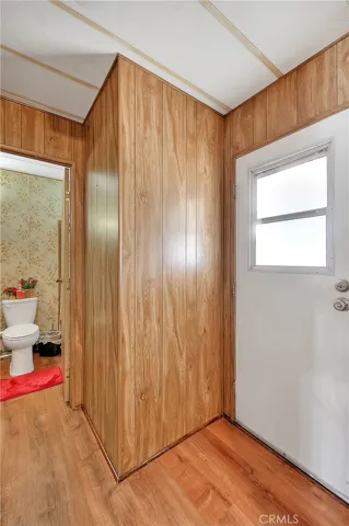 Laundr Room (2 of 2)