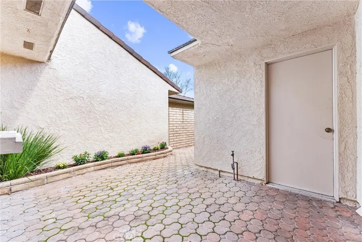 18 Camphor S, Irvine, California 92612