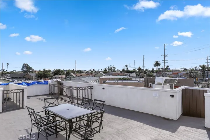1030 Loma Avenue 110, Long Beach, California 90804
