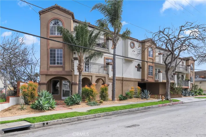 1030 Loma Avenue 110, Long Beach, California 90804