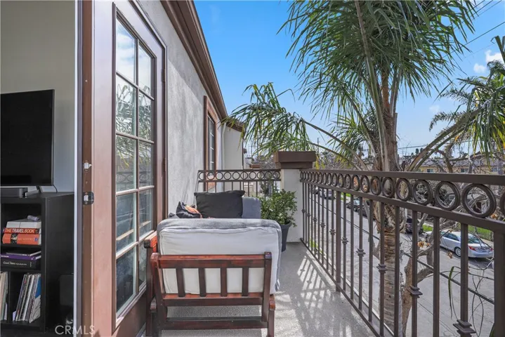 1030 Loma Avenue 110, Long Beach, California 90804