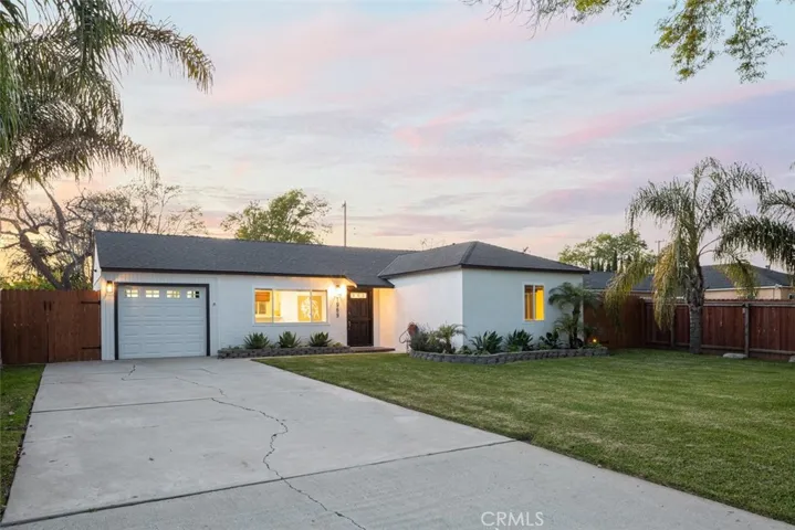 1969 Federal Avenue, Costa Mesa, California 92627