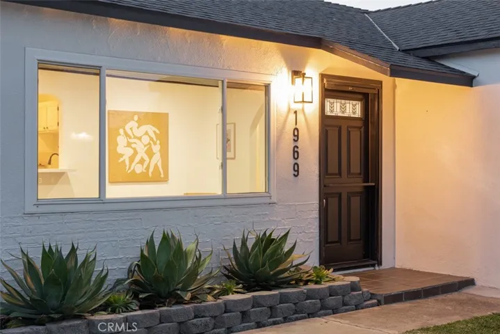 1969 Federal Avenue, Costa Mesa, California 92627
