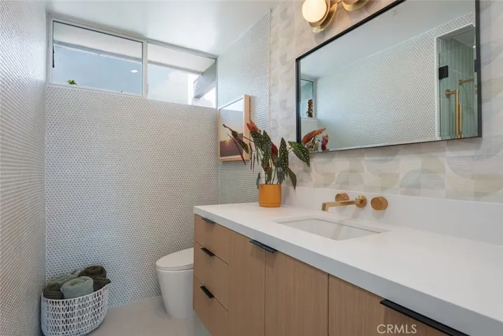 1740 N Via Miraleste, Palm Springs, California 92262