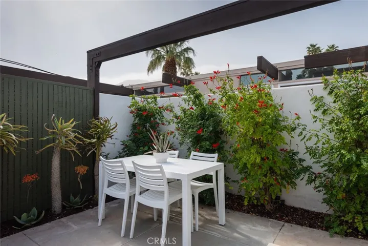 1740 N Via Miraleste, Palm Springs, California 92262