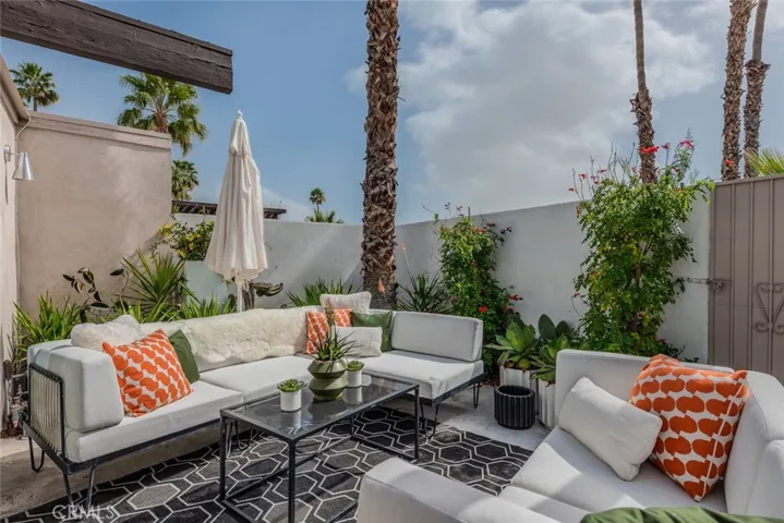1740 N Via Miraleste, Palm Springs, California 92262