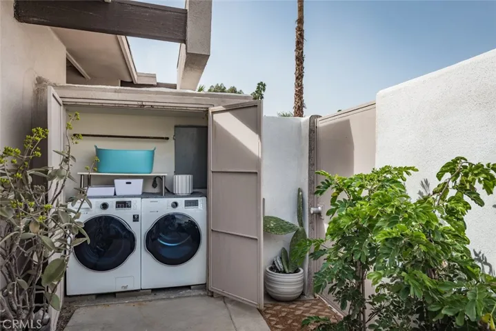 1740 N Via Miraleste, Palm Springs, California 92262