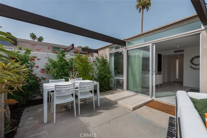 1740 N Via Miraleste, Palm Springs, California 92262