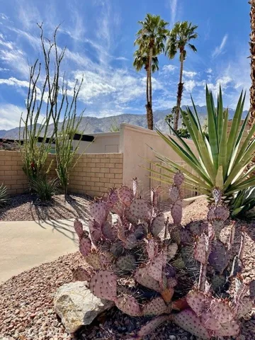 1740 N Via Miraleste, Palm Springs, California 92262