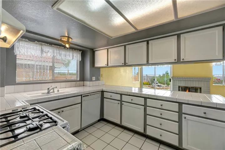 3185 Huckleberry Drive, Corona, California 92882