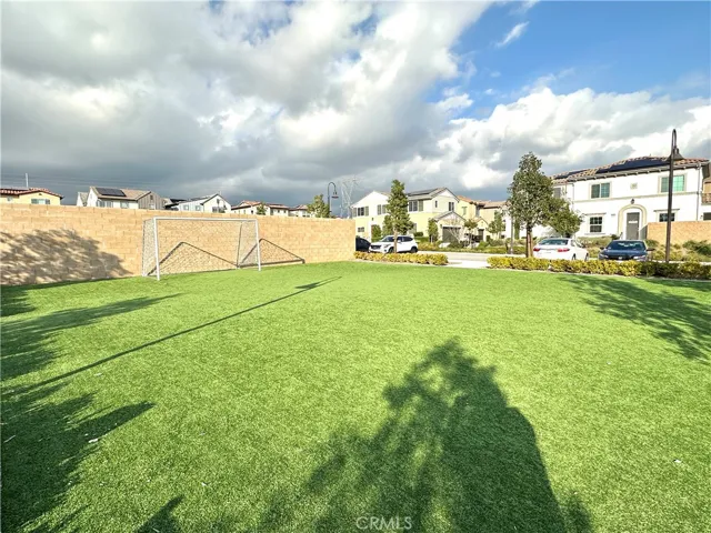 5593 Siracusa Way, Fontana, California 92336
