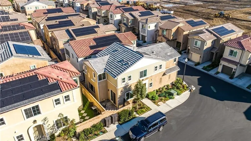 5593 Siracusa Way, Fontana, California 92336
