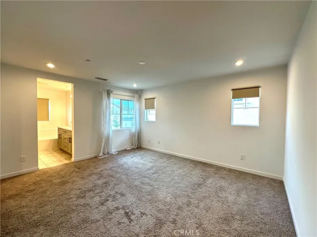 5593 Siracusa Way, Fontana, California 92336