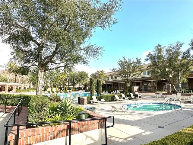 5593 Siracusa Way, Fontana, California 92336