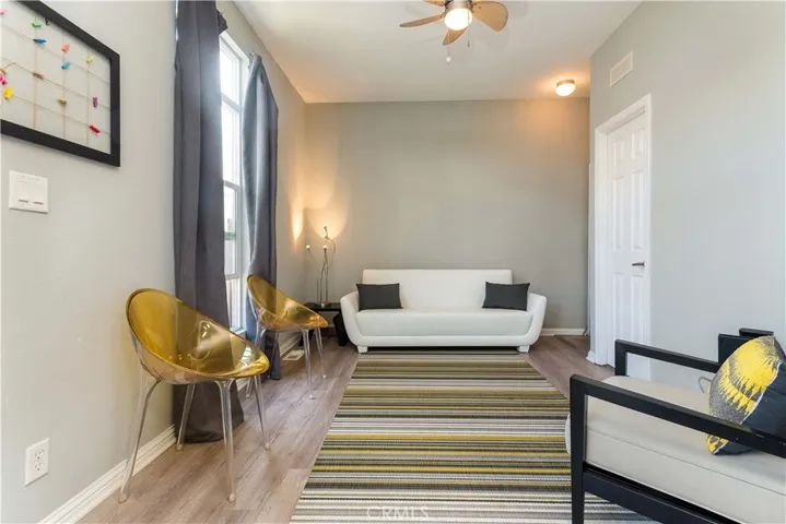 looking into the living room...