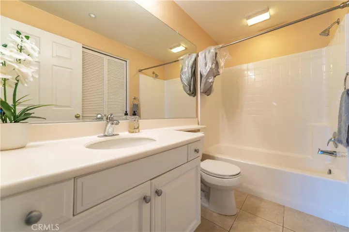 51 Duet, Irvine, California 92603