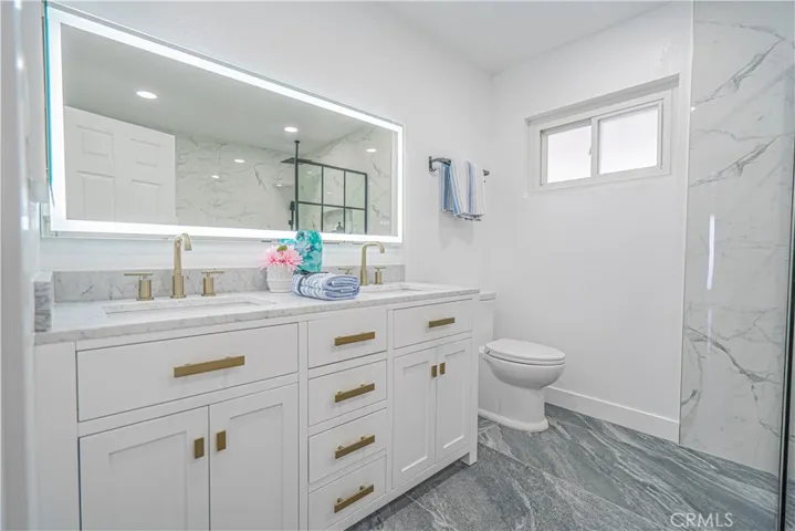 Bathroom 1st Floor
