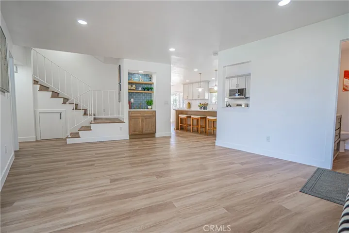 Mini Wet Bar / Breakfast Room