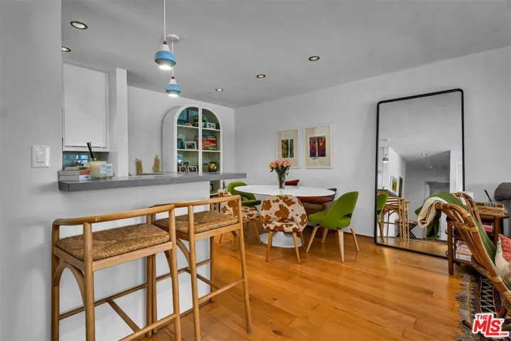 Breakfast Bar