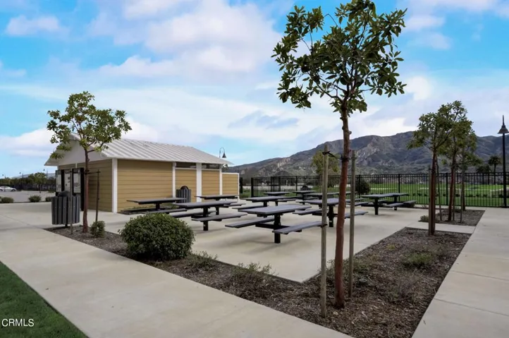2185 Seville Dr Santa Paula 93060 (51)