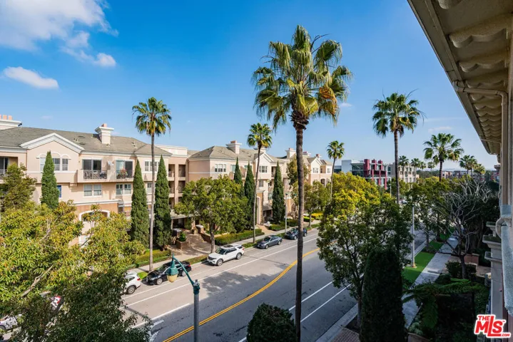 13080 Pacific Promenade 407, Playa Vista, California 90094