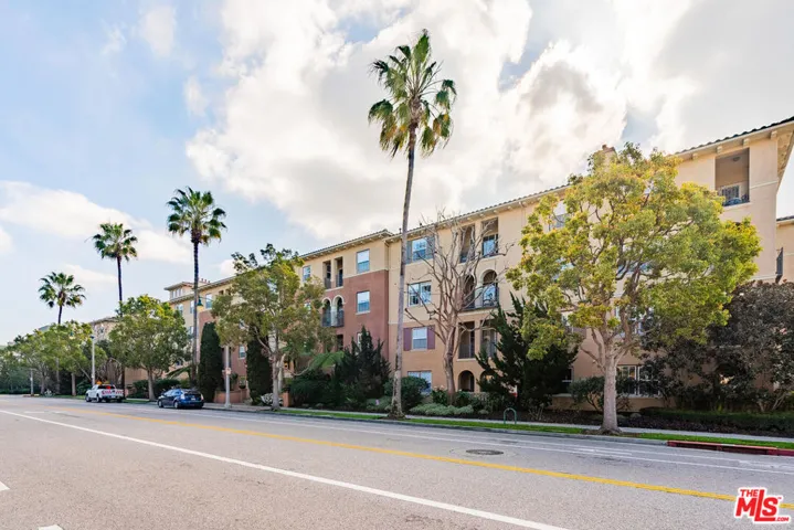 13080 Pacific Promenade 407, Playa Vista, California 90094
