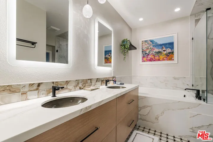 13080 Pacific Promenade 407, Playa Vista, California 90094