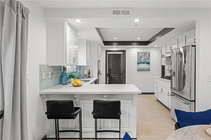 Counter area with bar stools