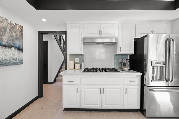  Bright and sunny remodeled kitchen